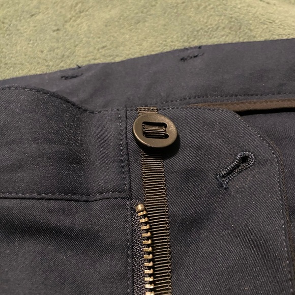 Relaxed Tapered Twill Trouser (34x30) - Picture 6 of 6